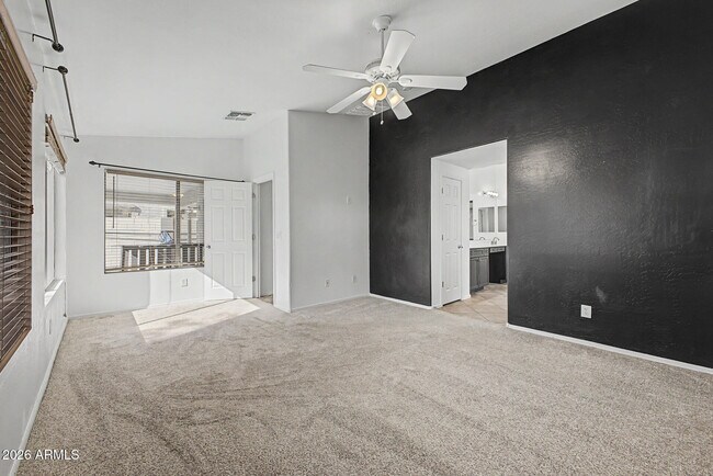 Building Photo - 614 S 111th Dr