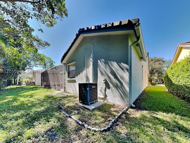 Building Photo - 5477 NW 57th Way