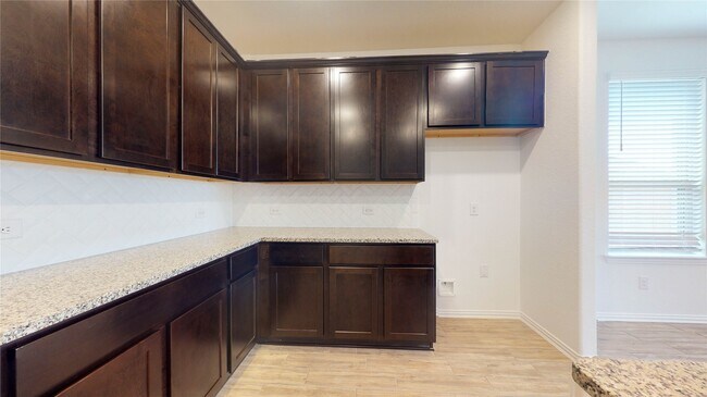 Building Photo - 31314 Whitfield Ct