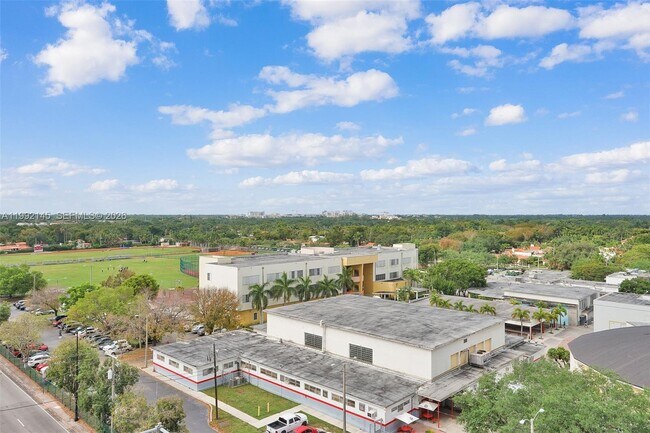 Building Photo - 301 Altara Ave