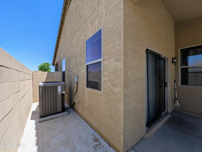 Building Photo - 3731 W St Kateri Dr