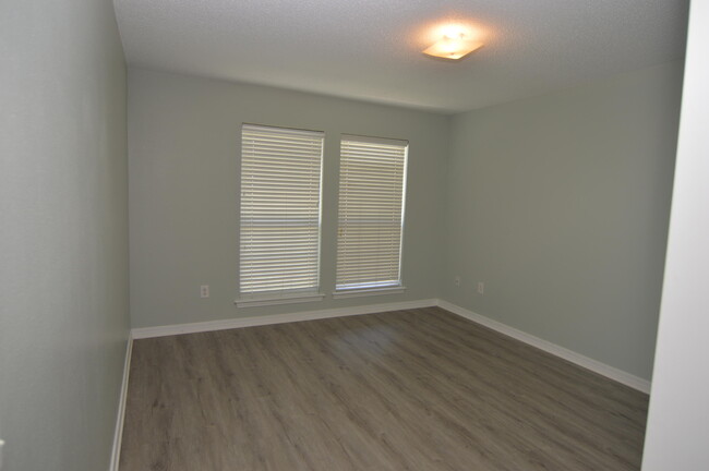 Building Photo - 6340 Heronwalk Dr
