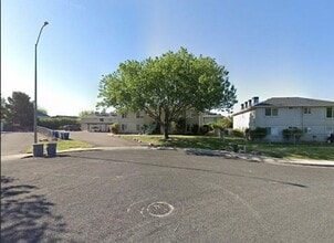 Building Photo - 464 E 1050 S