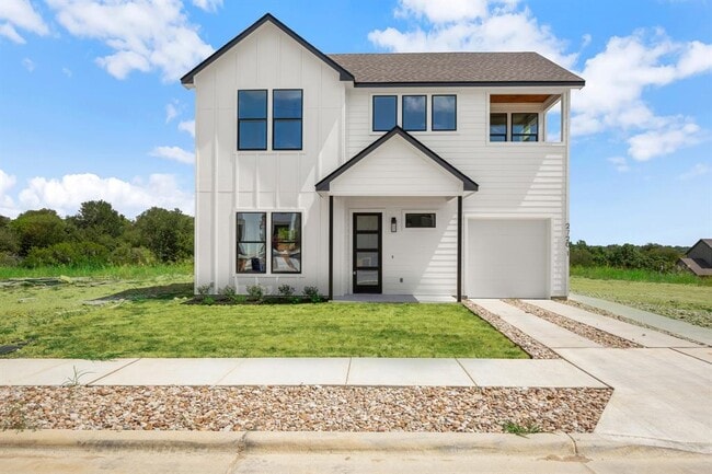 Building Photo - 2720 Bristol Dr