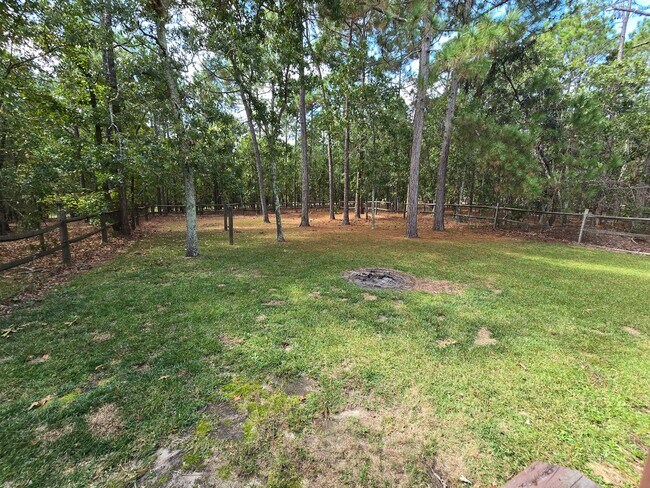 Building Photo - NEW LISTING!!!!!