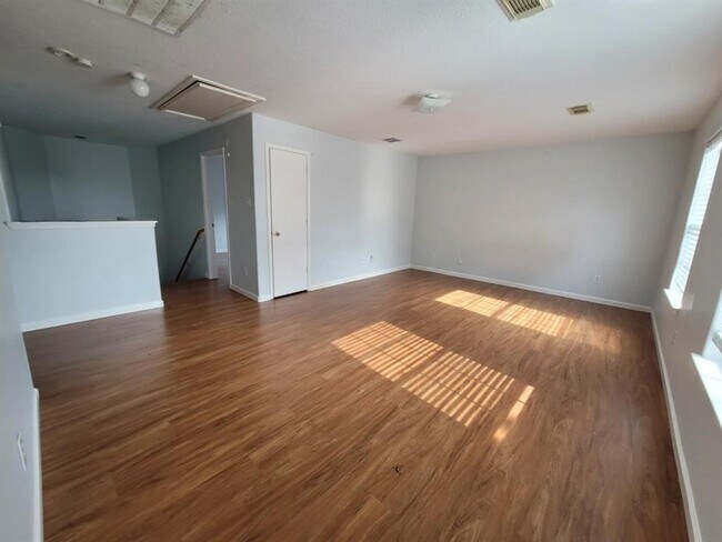Building Photo - 7818 Black Gap Dr