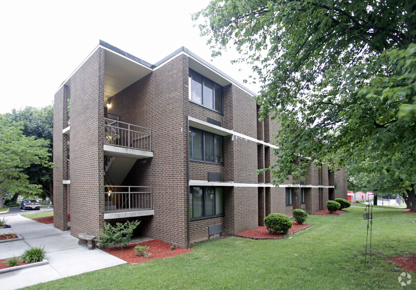 Primary Photo - Morningside Gardens Apartments