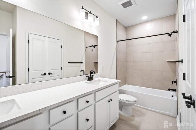 Building Photo - 507 Sadie Cir