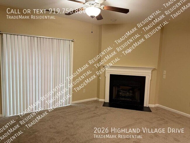 Building Photo - 2026 Highland Village Dr