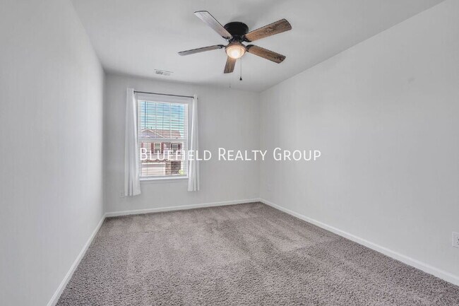 Building Photo - 1264 Canter Pl