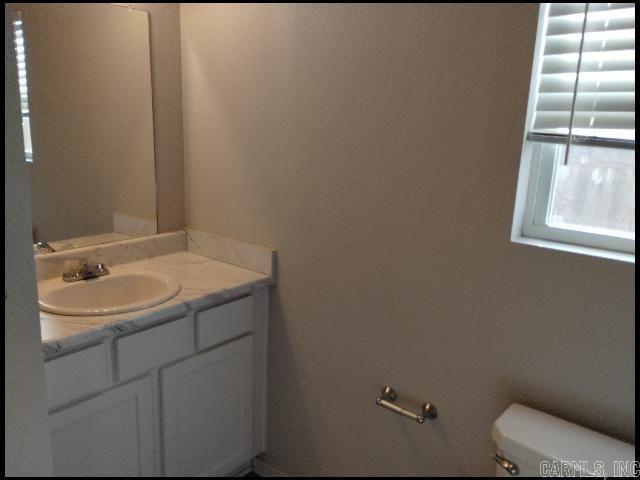 Building Photo - 1304 Yarrow Dr
