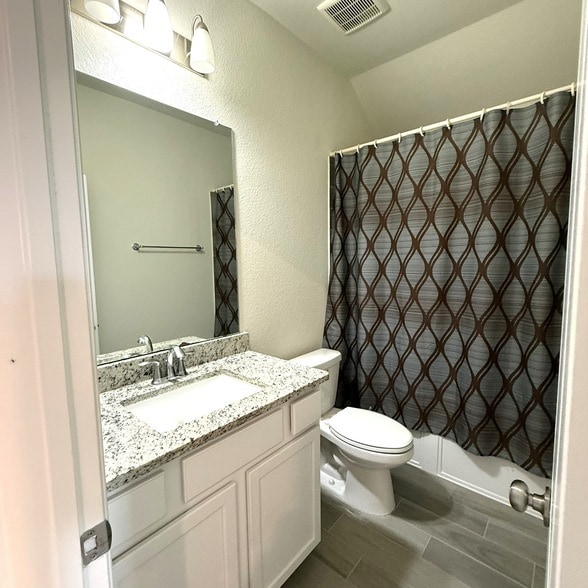 Building Photo - 15823 Vanderpool River Dr