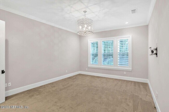 Building Photo - 168 Hickory Hill Dr