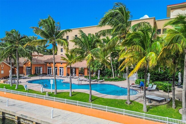 Building Photo - 3330 NE 190th St