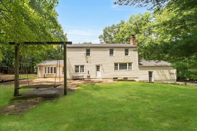 Building Photo - 68 Briarwood Ave