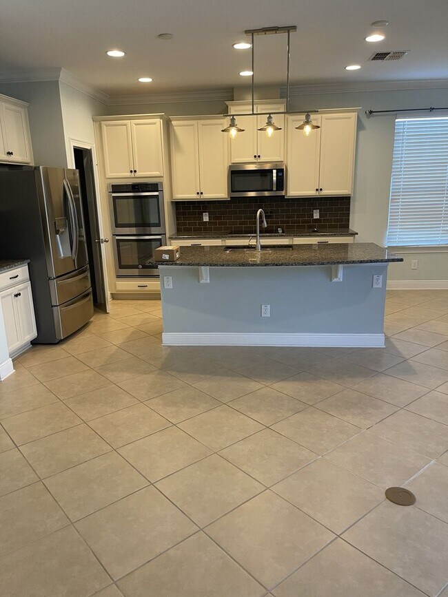 Building Photo - Paradise, Tranquility & Convenience — A Must-See Home in The Reserve at Minneola