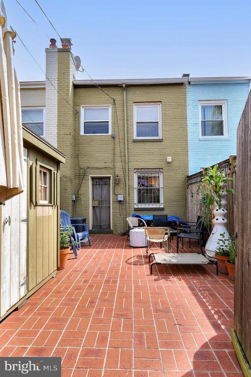 Building Photo - 1724 E St NE