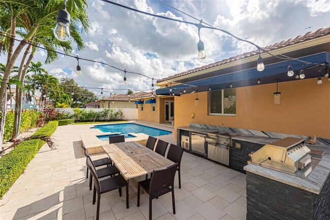 Building Photo - 9895 NW 28th Terrace