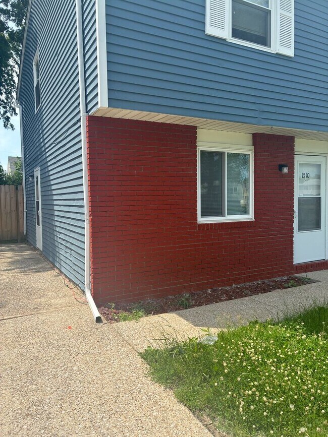 Building Photo - 1508 Fillmore Ave