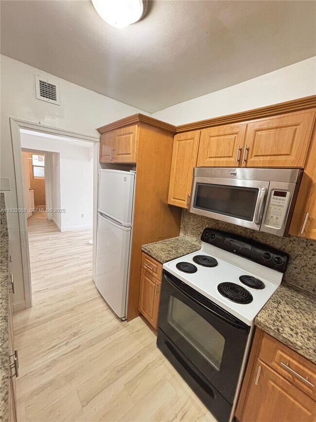 Building Photo - 3031 NW 15th St