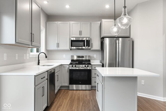 Building Photo - 335 Atlas Dr