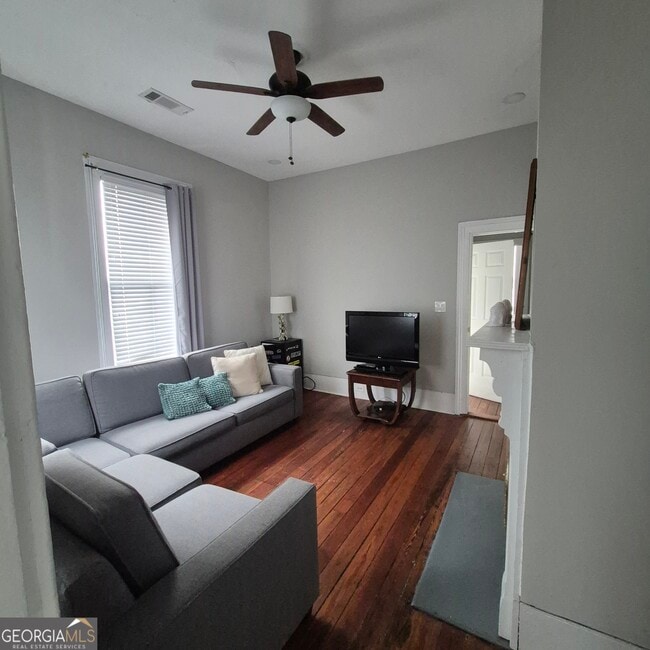 Building Photo - 867 Orange Terrace