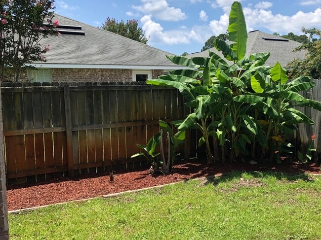 Building Photo - Gulf Breeze - Grand Ridge - 4 bedroom, 2.5...