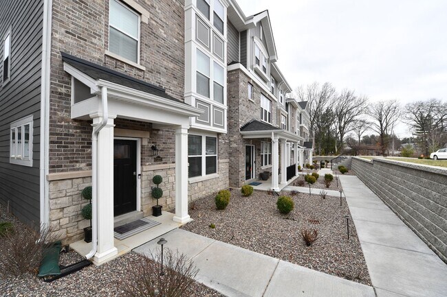 Building Photo - 11217 Talamore Cir