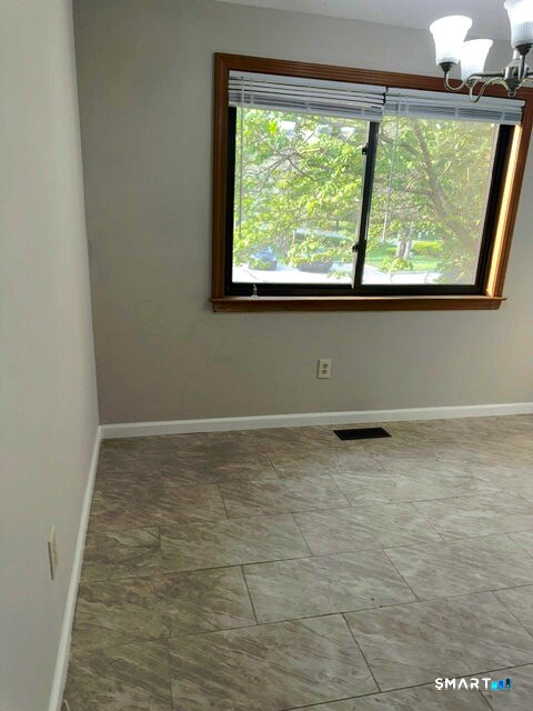 Building Photo - 310 Mill Pond Dr