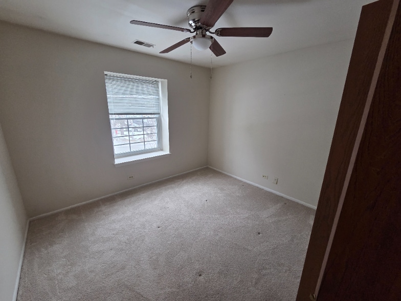 Building Photo - 603 Stone Cir Ct