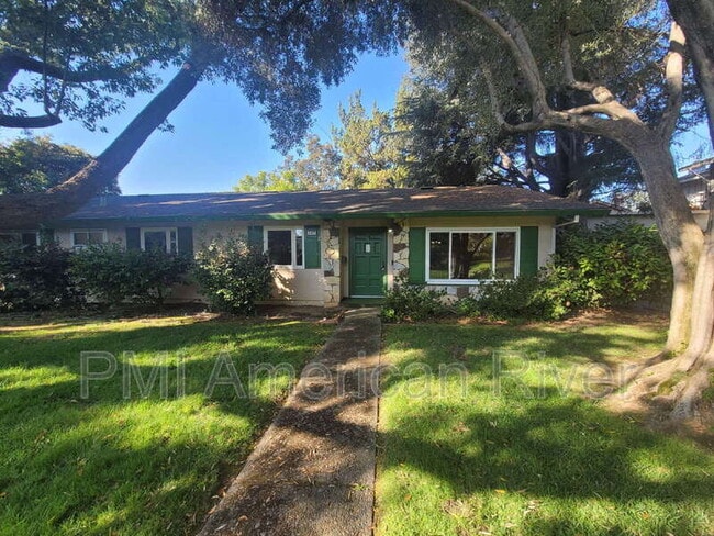 Primary Photo - 8387 La Riviera Dr