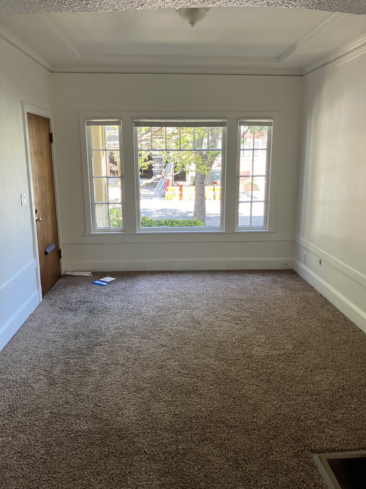 Building Photo - 2337 Waverly St