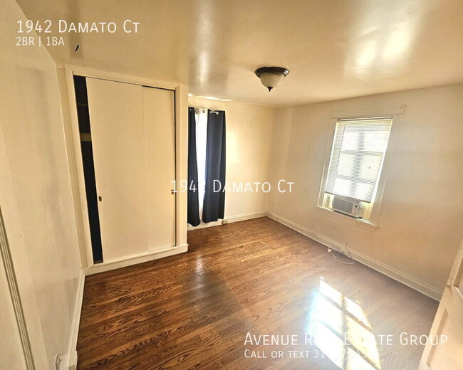 Building Photo - Charming 2-Bed Home in St. Louis with Cozy...