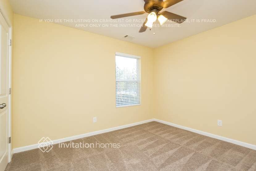 Building Photo - 1313 Invermere Dr SE