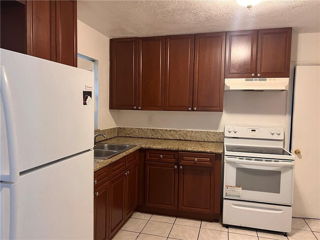 Building Photo - 5201 SW 19th St