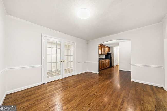 Building Photo - 3940 Hubert Dr
