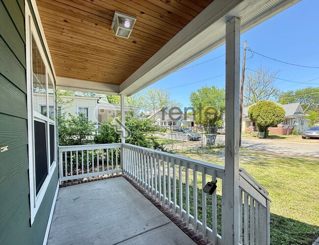 Building Photo - 2214 E 14th St