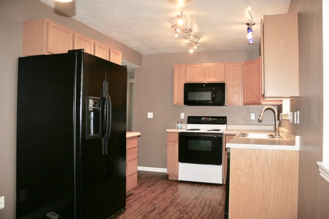 Kitchen - 1374 N 590 W