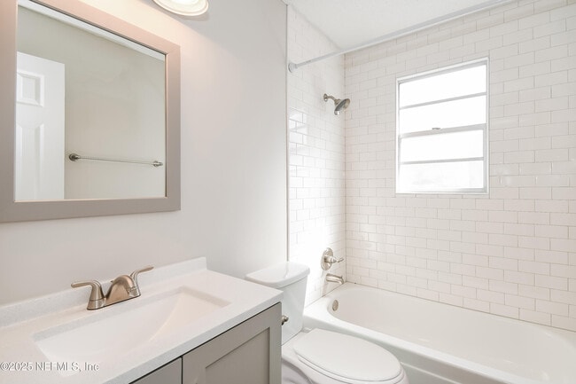 Building Photo - 11512 Dandelion Way