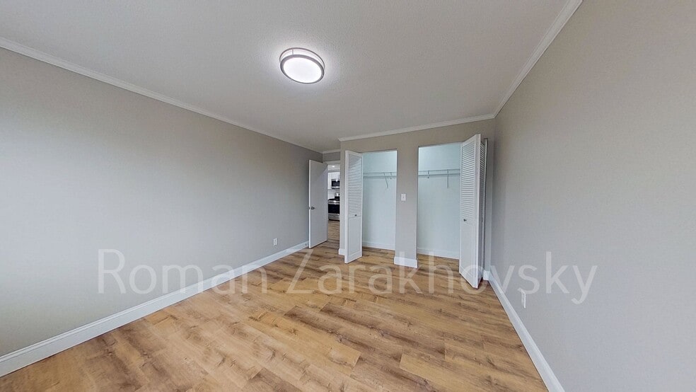 Building Photo - 979 Fellsway