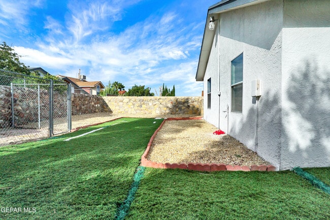 Building Photo - 7212 Westover Dr