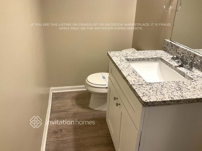 Building Photo - 3364 Dearwood Dr SW