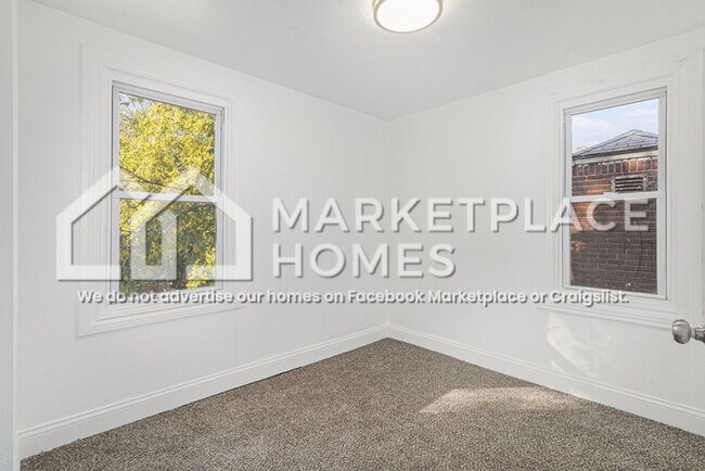 Building Photo - 15033 Hartwell St