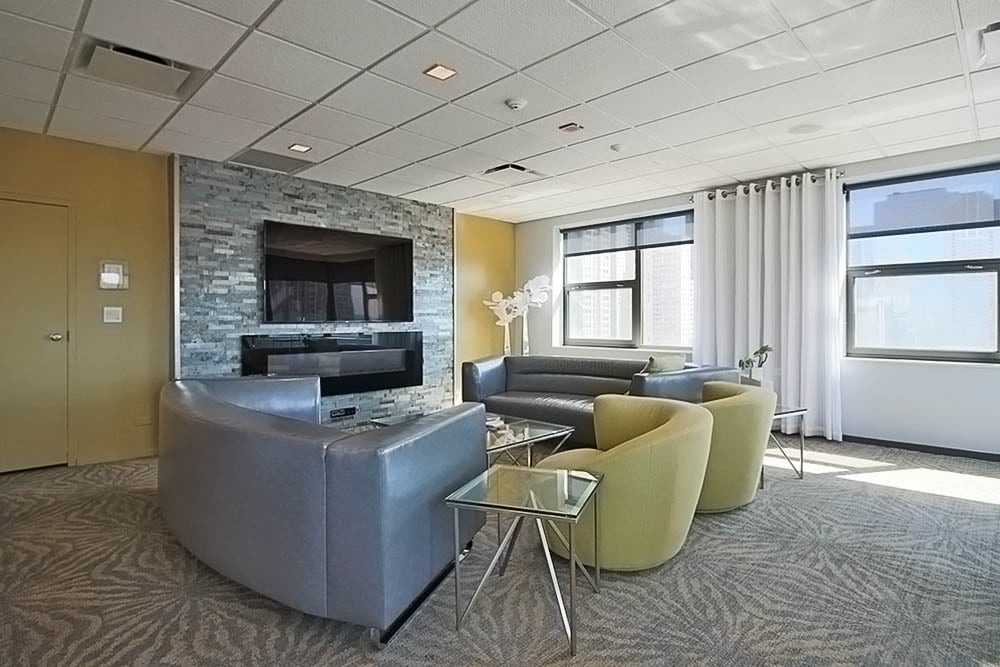 Building Photo - 51 W Huron St