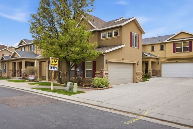 Building Photo - 1427 E 6175 S