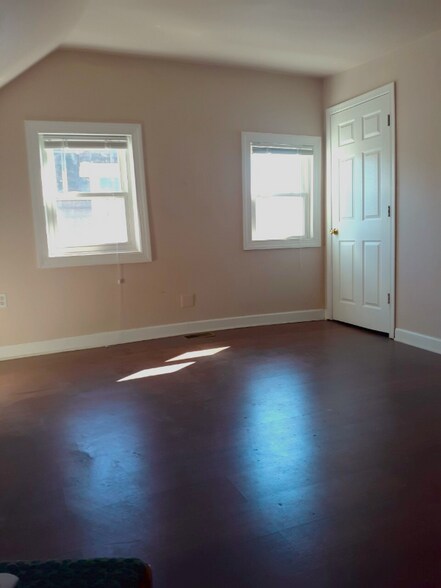 Building Photo - 3818 W Cold Spring Ln