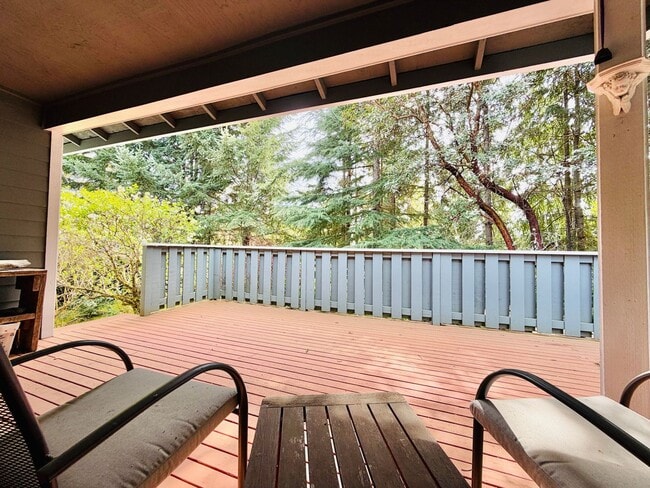 Building Photo - Historic Fort Ward Townhome on Bainbridge Island