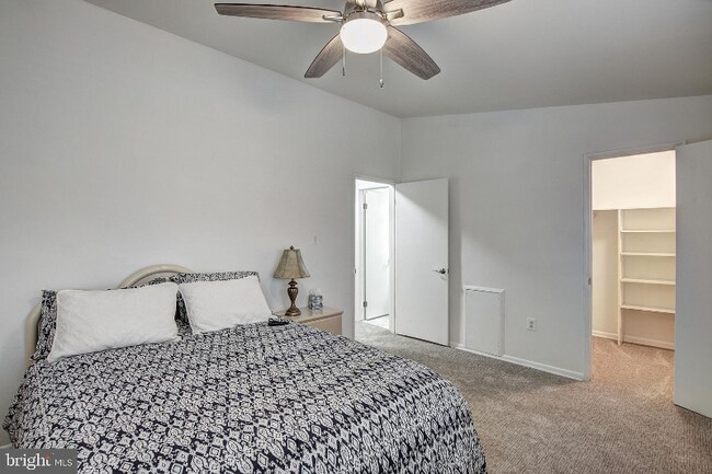 Building Photo - 4700 Parkman Ct