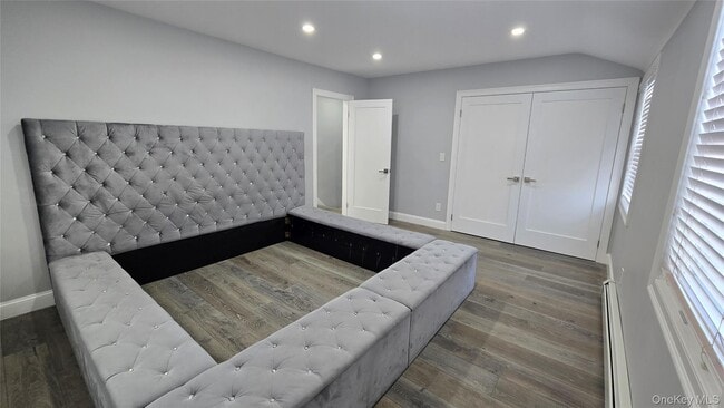 Building Photo - 80-06 209th St