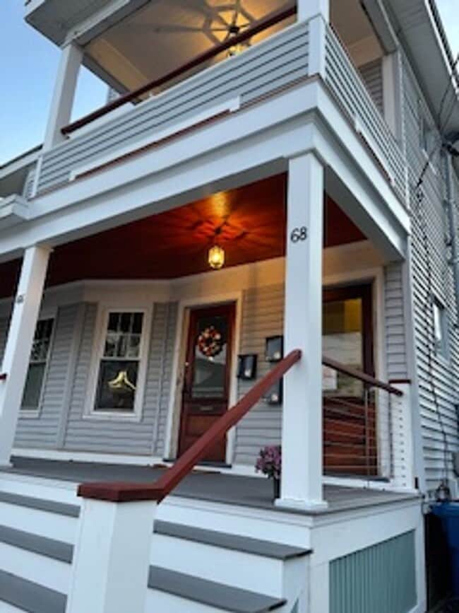 Building Photo - 66-68 Exeter St